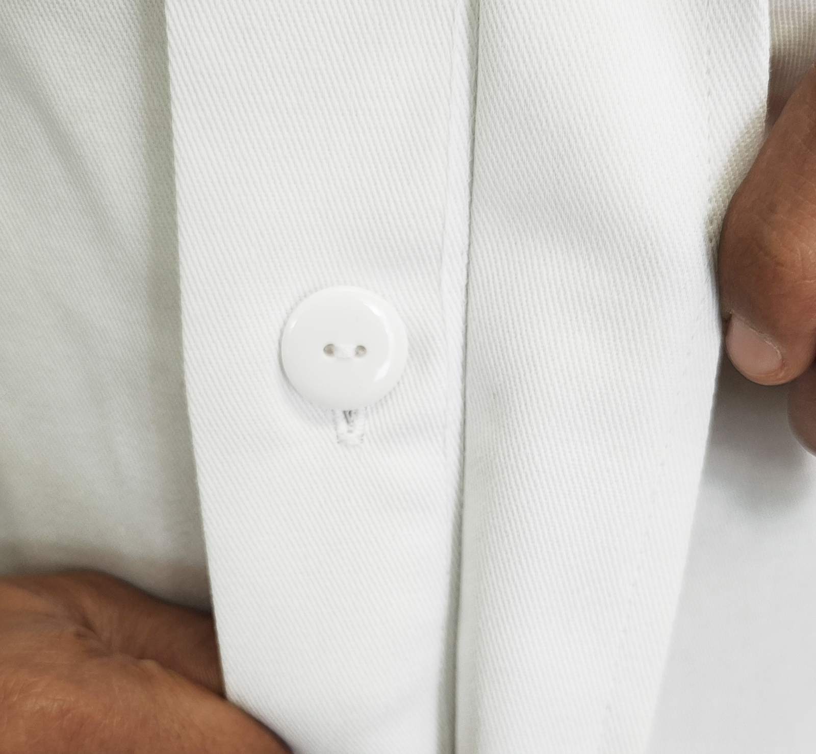 100% cotton white coat. - Image 5
