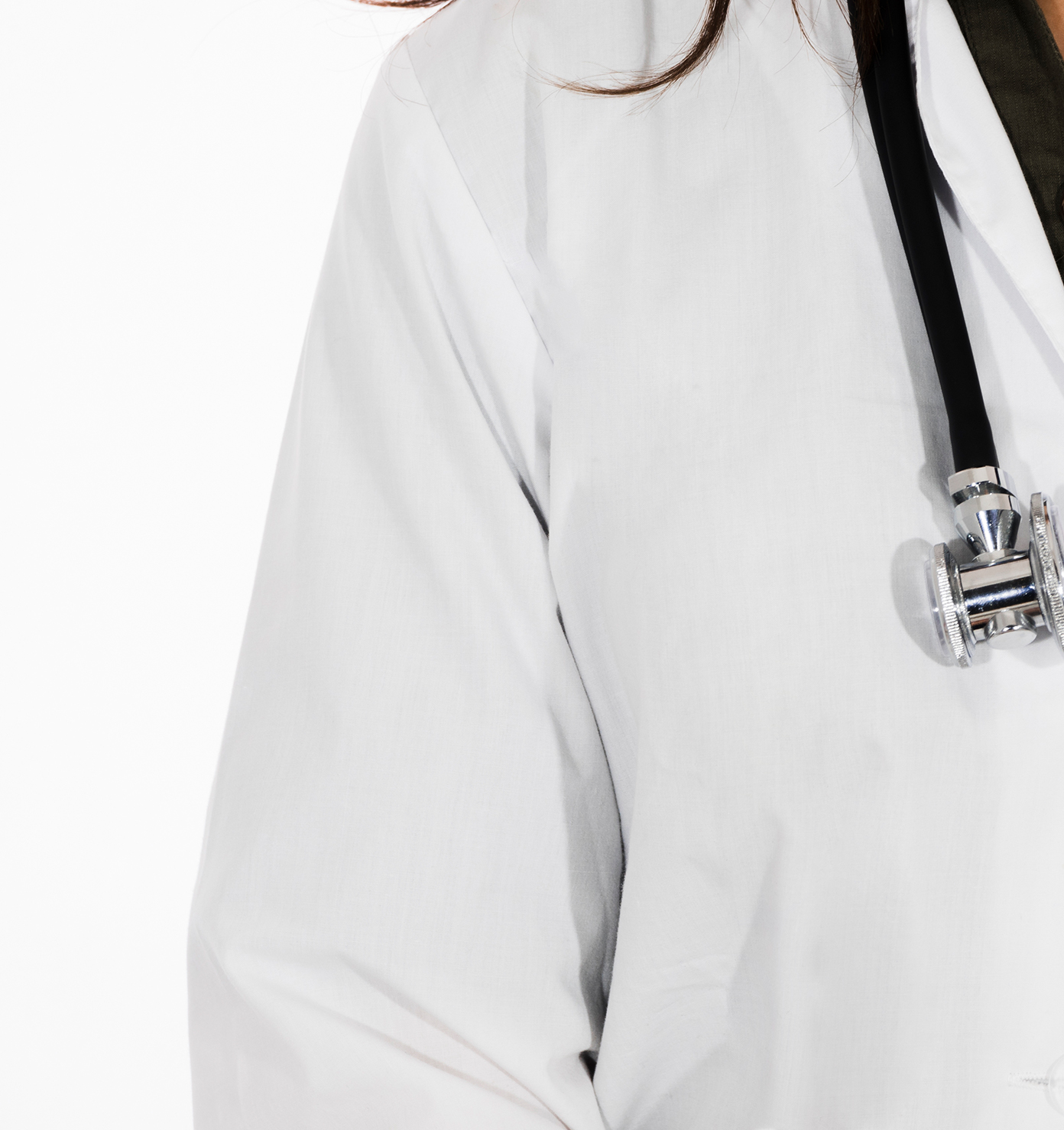 100% cotton white coat. - Image 8