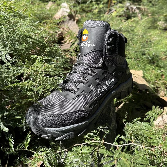 BOTA PARA ACAMPAR COLOR NEGRO MODELO TREPATOR DE SAFETYMAN - Image 6