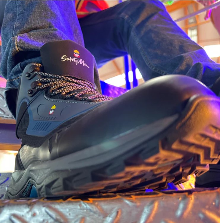 Bota de seguridad anti desgarre modelo 640 de SAFETYMAN - Image 7